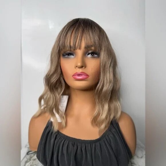 Stylish Ombre Brown Wavy Short Wig with Bangs - Natural Look - Picture 1 of 8